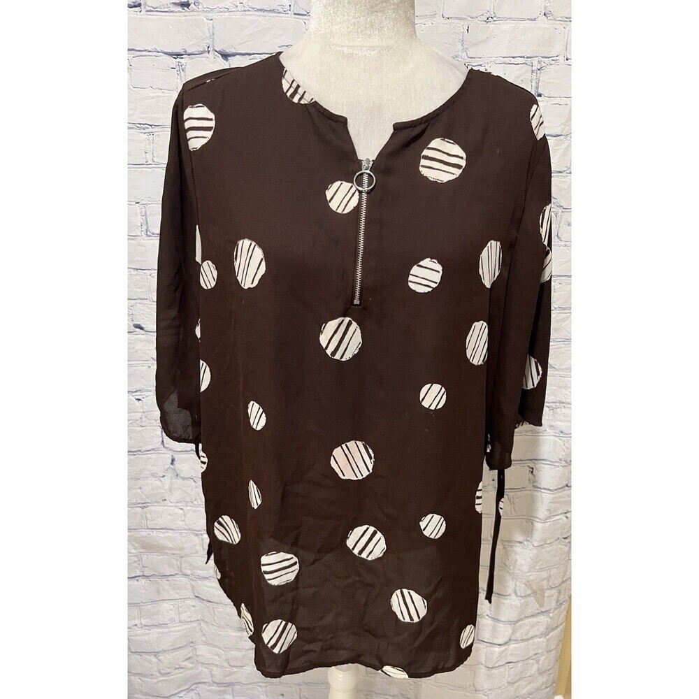 Chico’s brown and white short sleeve blouse with zipper front size 2/12/Large